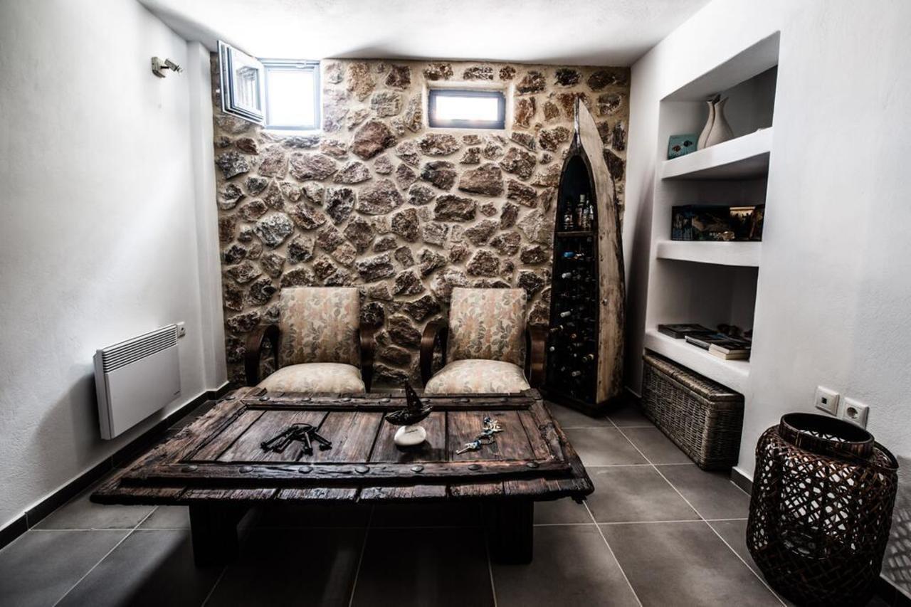 New Villa Apollon Akrotírion Buitenkant foto